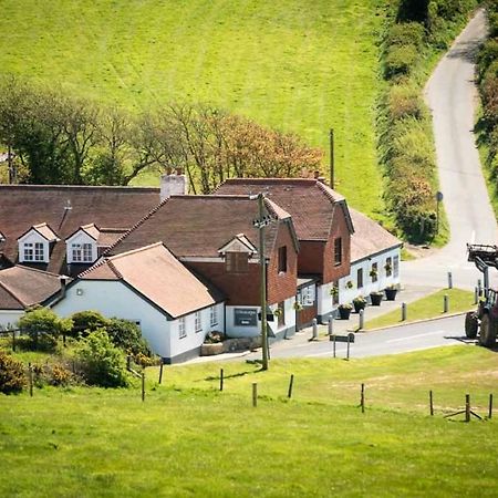 The Chequers Inn Rookley Eksteriør bilde